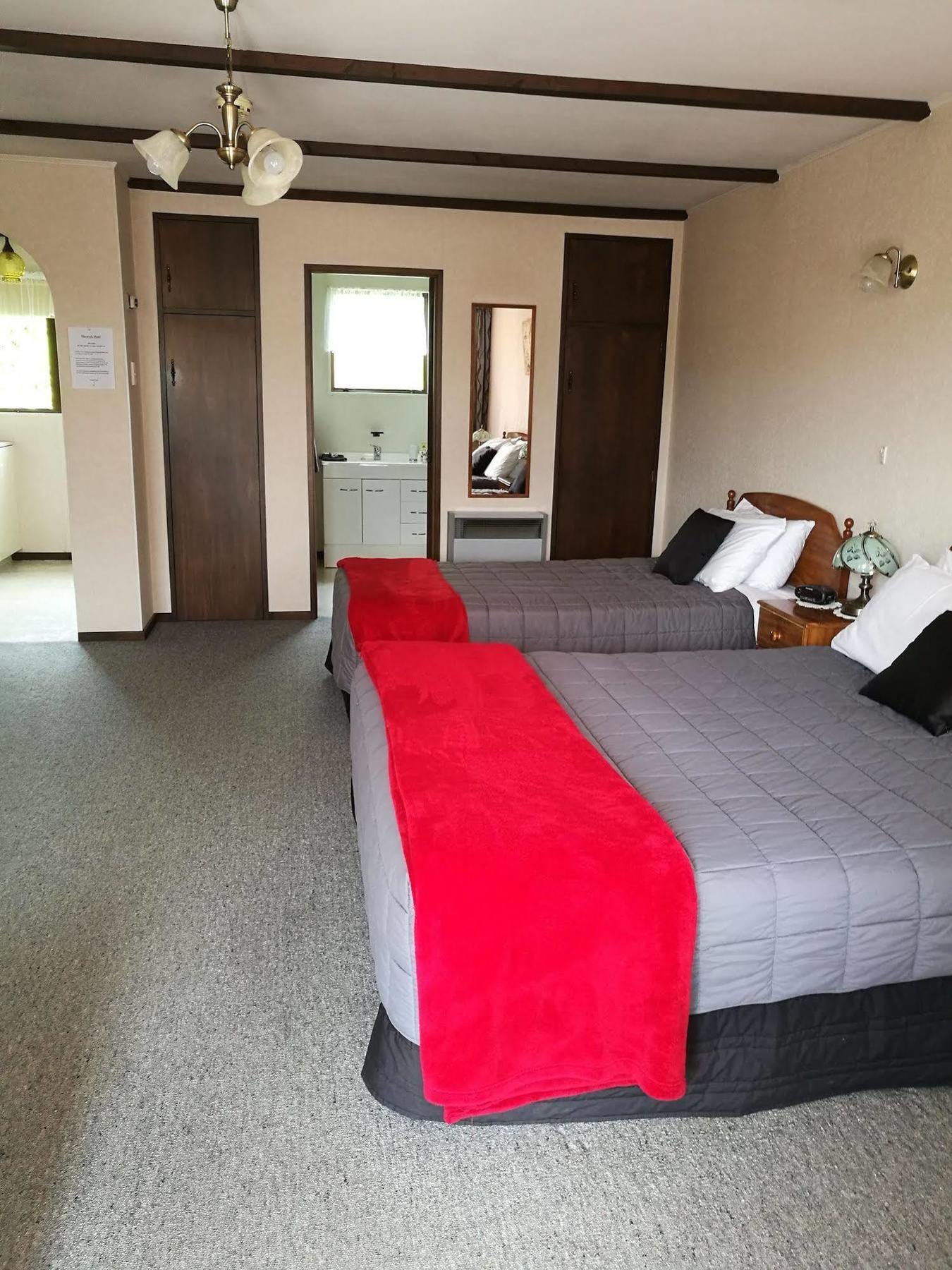 Hacienda Motel Инверкаргил Екстериор снимка